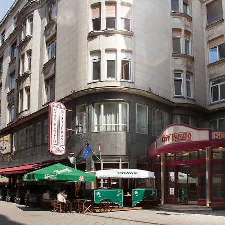 City Hotel Pilvax Budapest Exterior foto